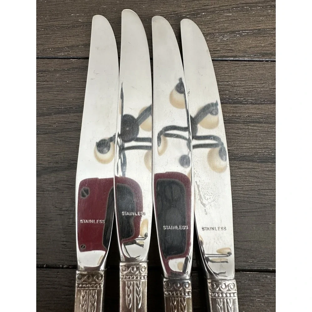 4 Oneida LTD 1881 Rogers Stainless Knives--
